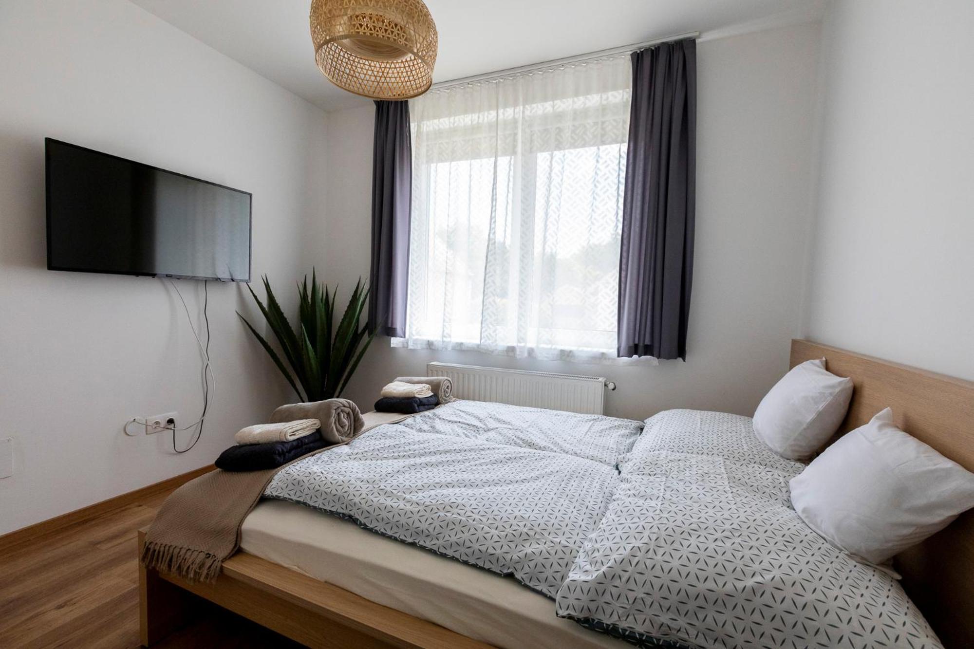 Park Apartman Sarrod 外观 照片