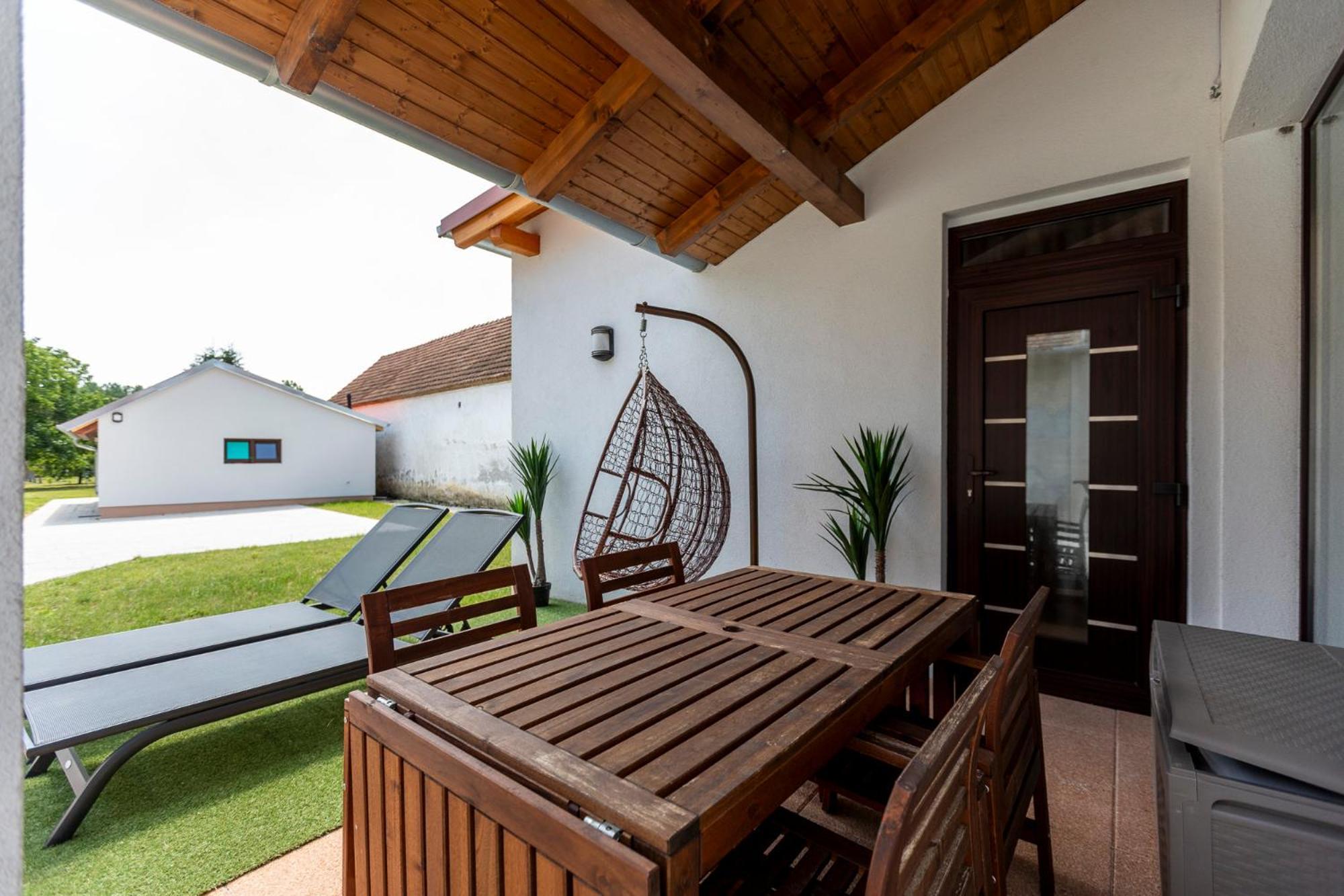 Park Apartman Sarrod 外观 照片