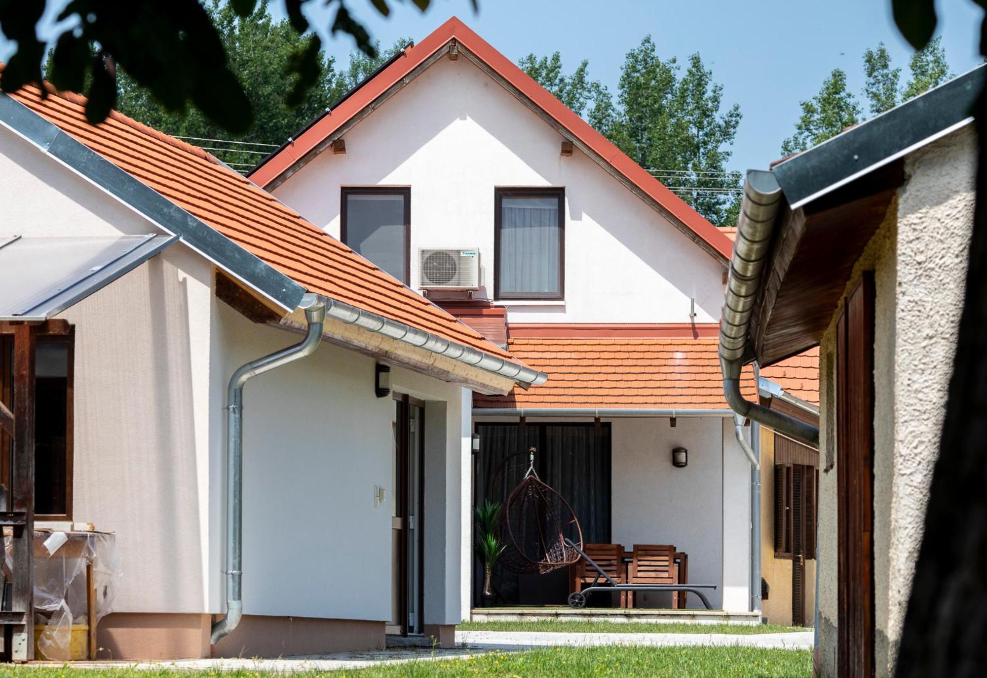 Park Apartman Sarrod 外观 照片