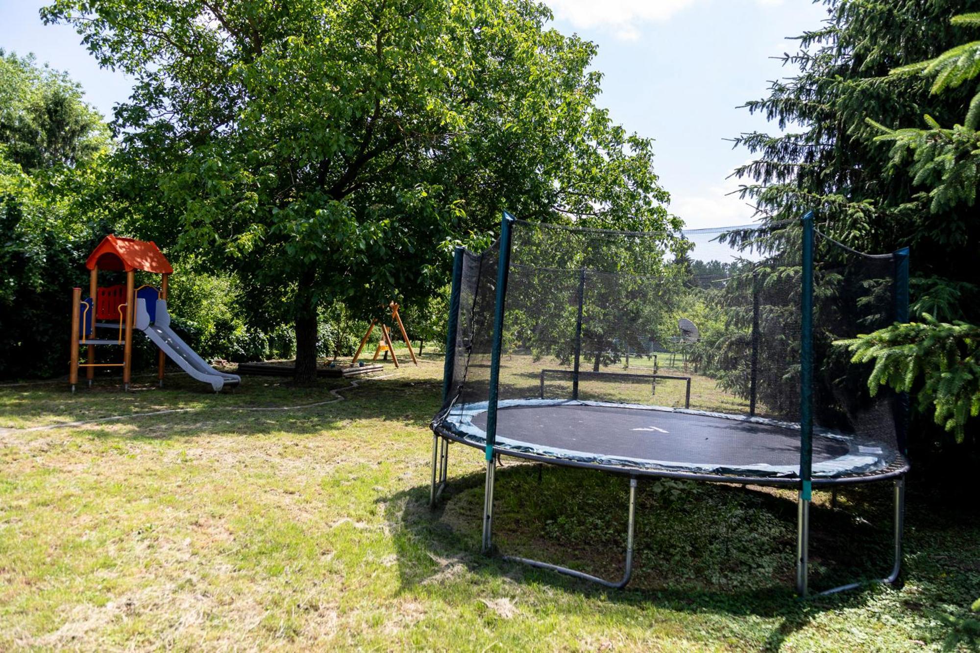 Park Apartman Sarrod 外观 照片