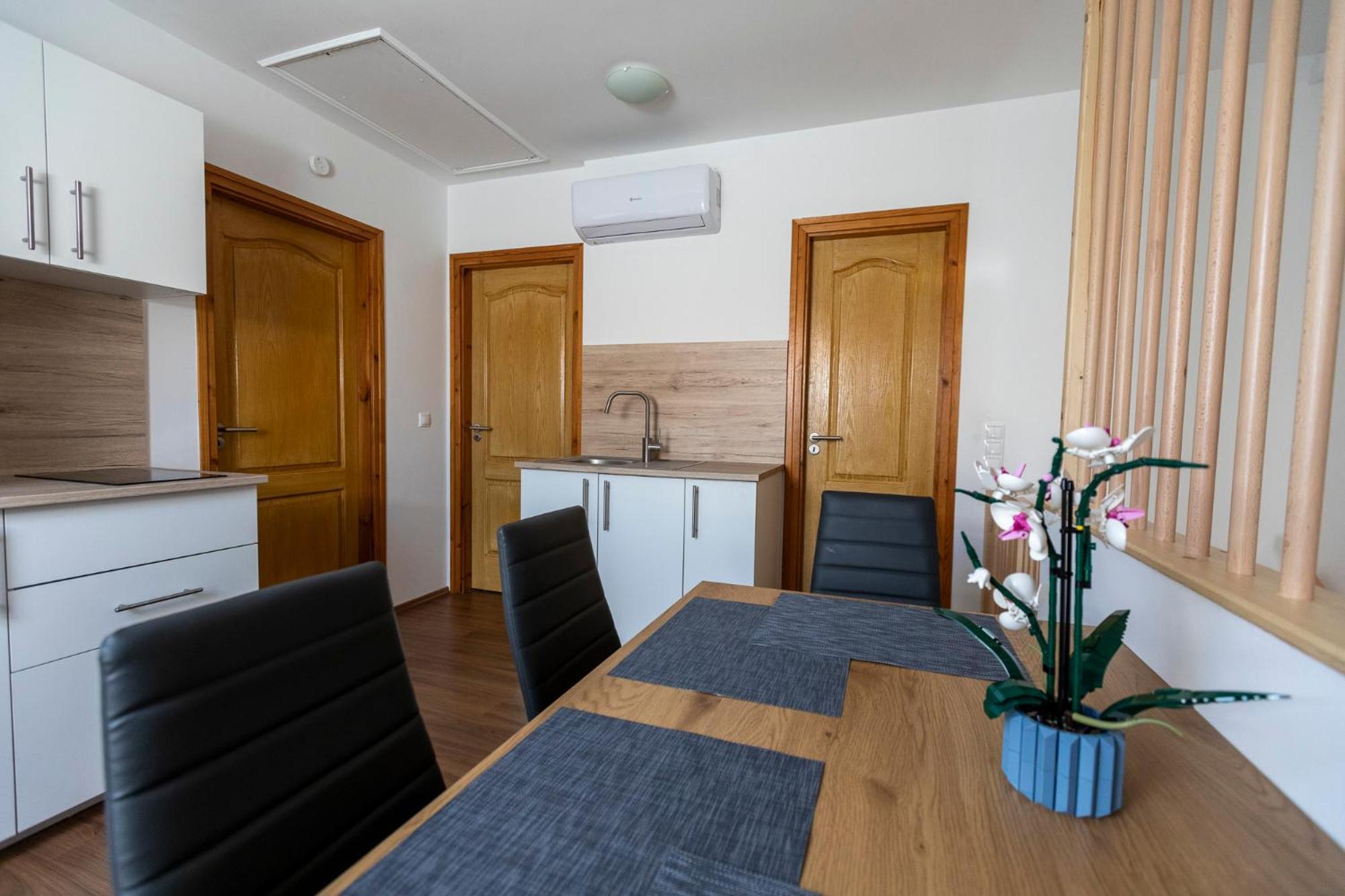 Park Apartman Sarrod 外观 照片