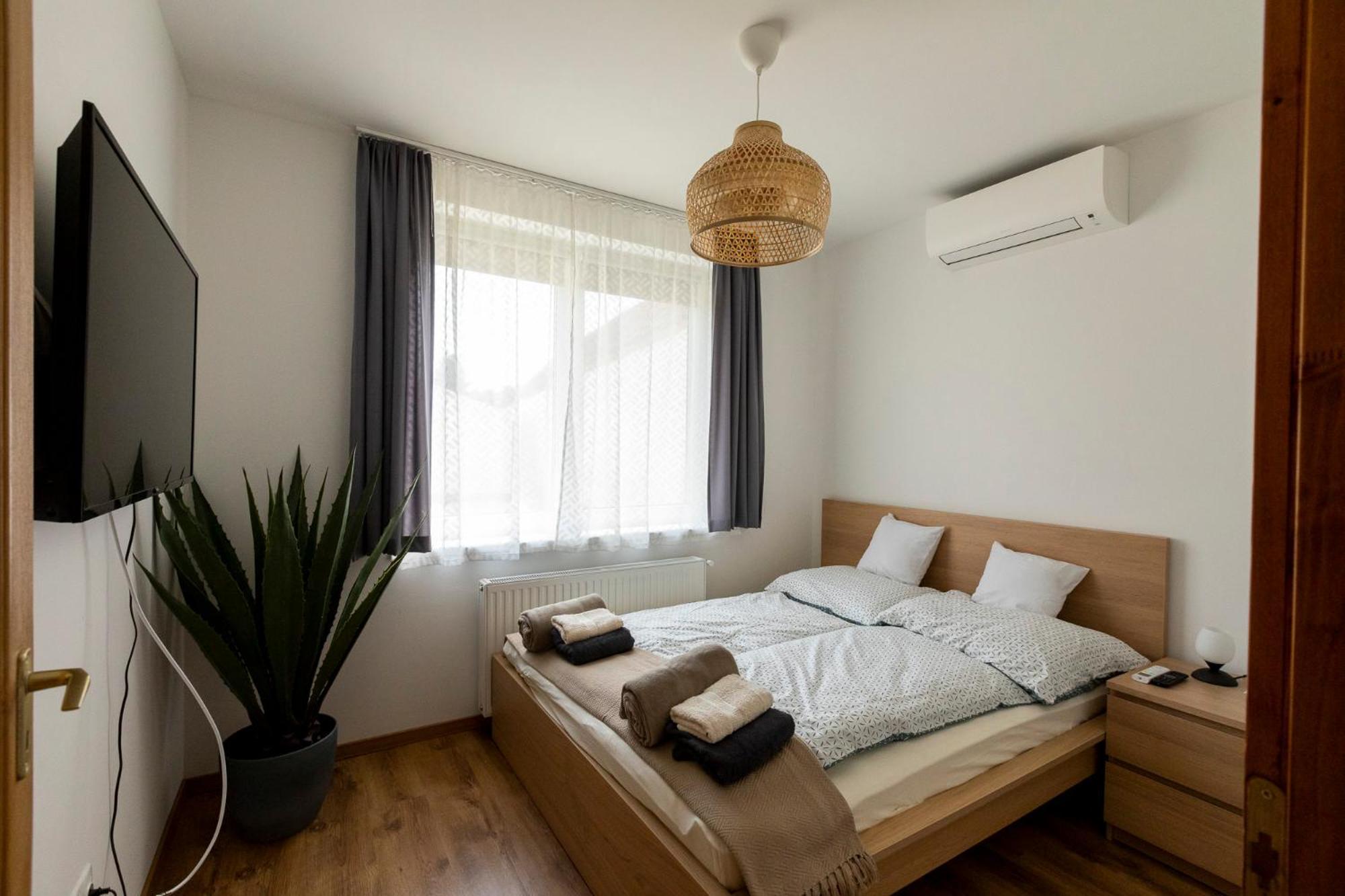 Park Apartman Sarrod 外观 照片