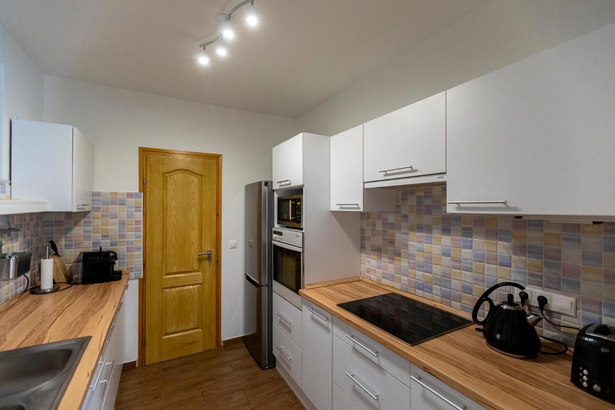 Park Apartman Sarrod 外观 照片