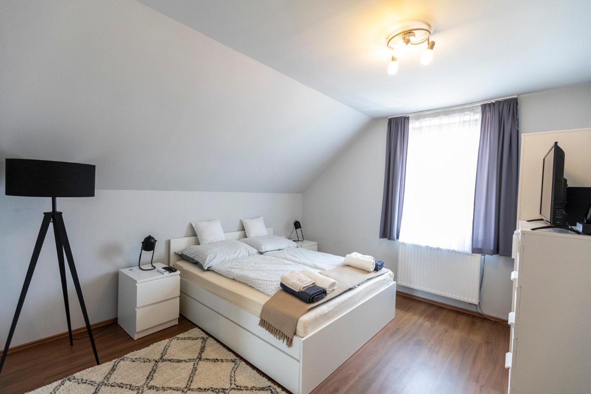 Park Apartman Sarrod 外观 照片