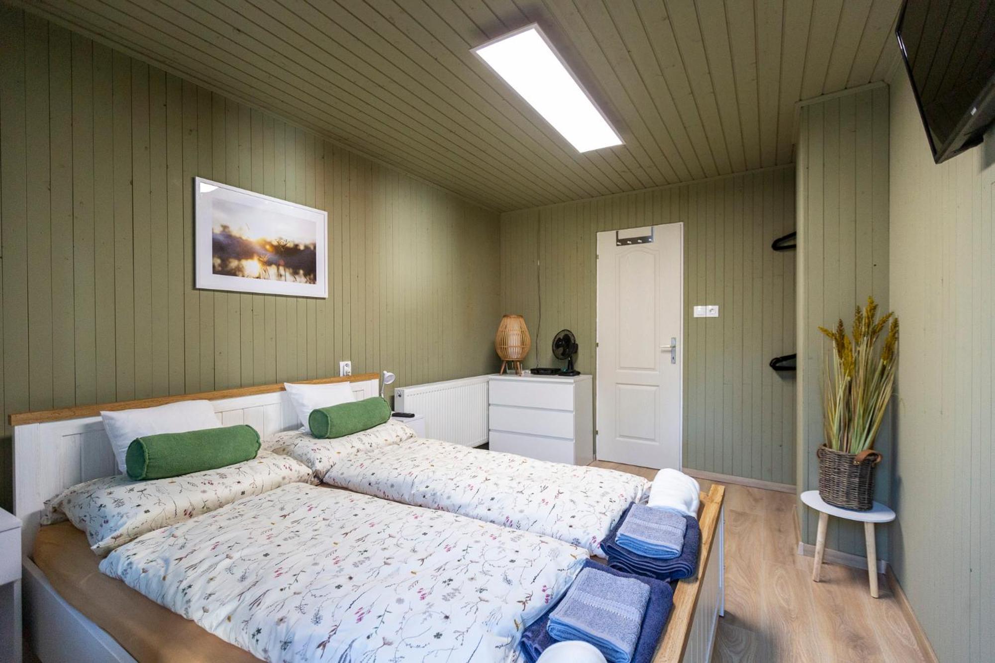 Park Apartman Sarrod 外观 照片