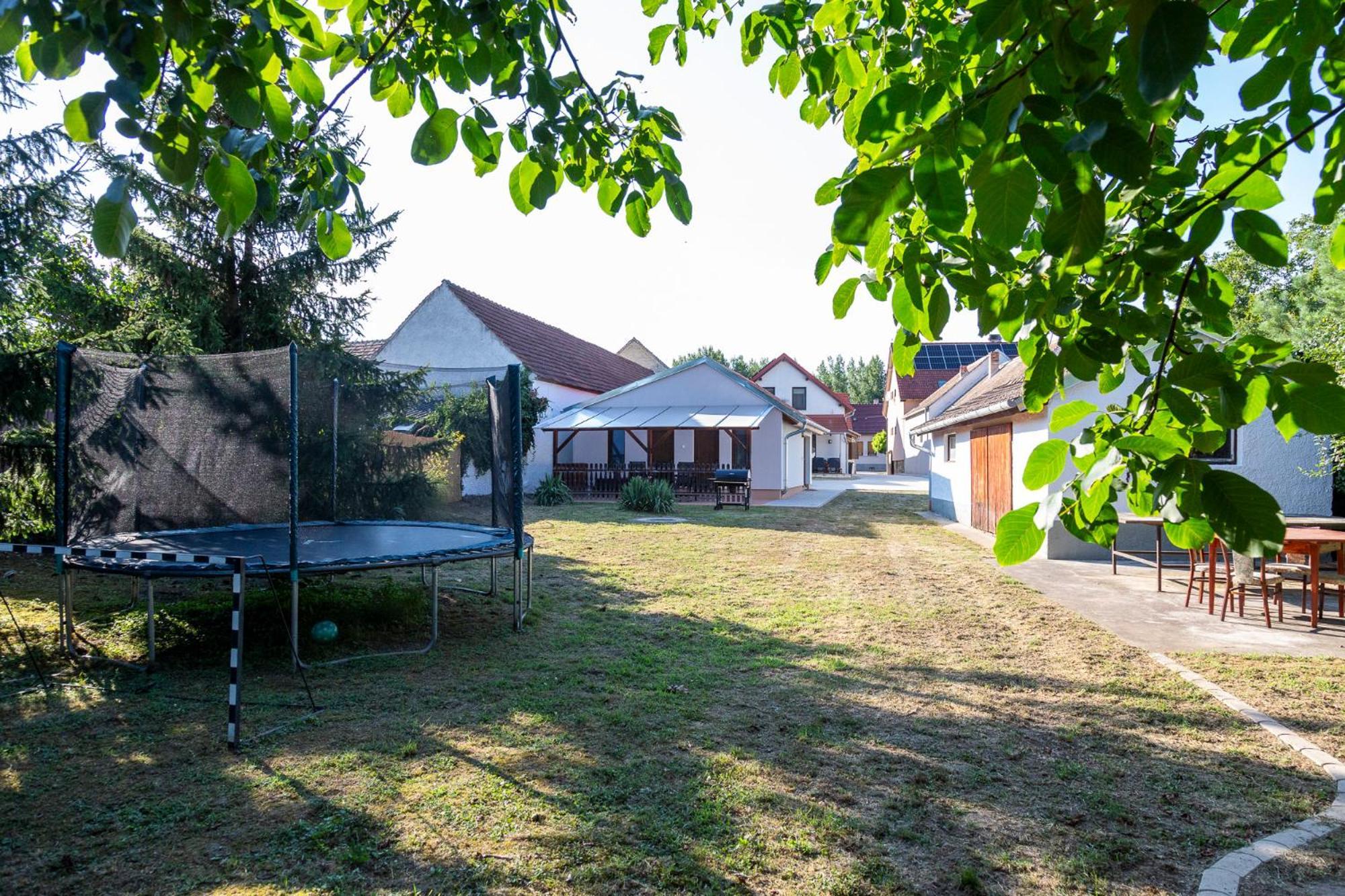 Park Apartman Sarrod 外观 照片