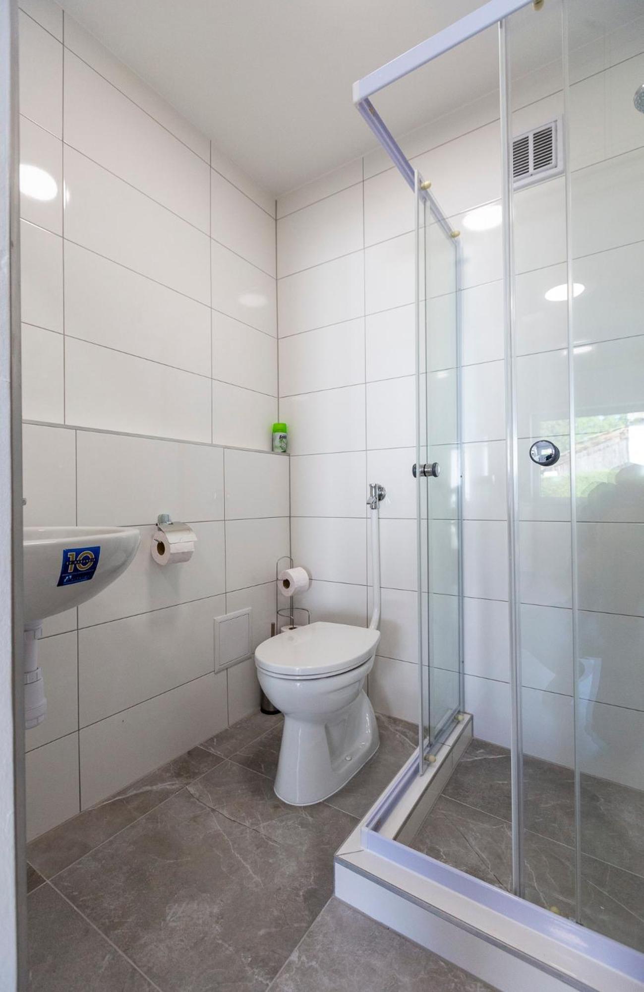 Park Apartman Sarrod 外观 照片