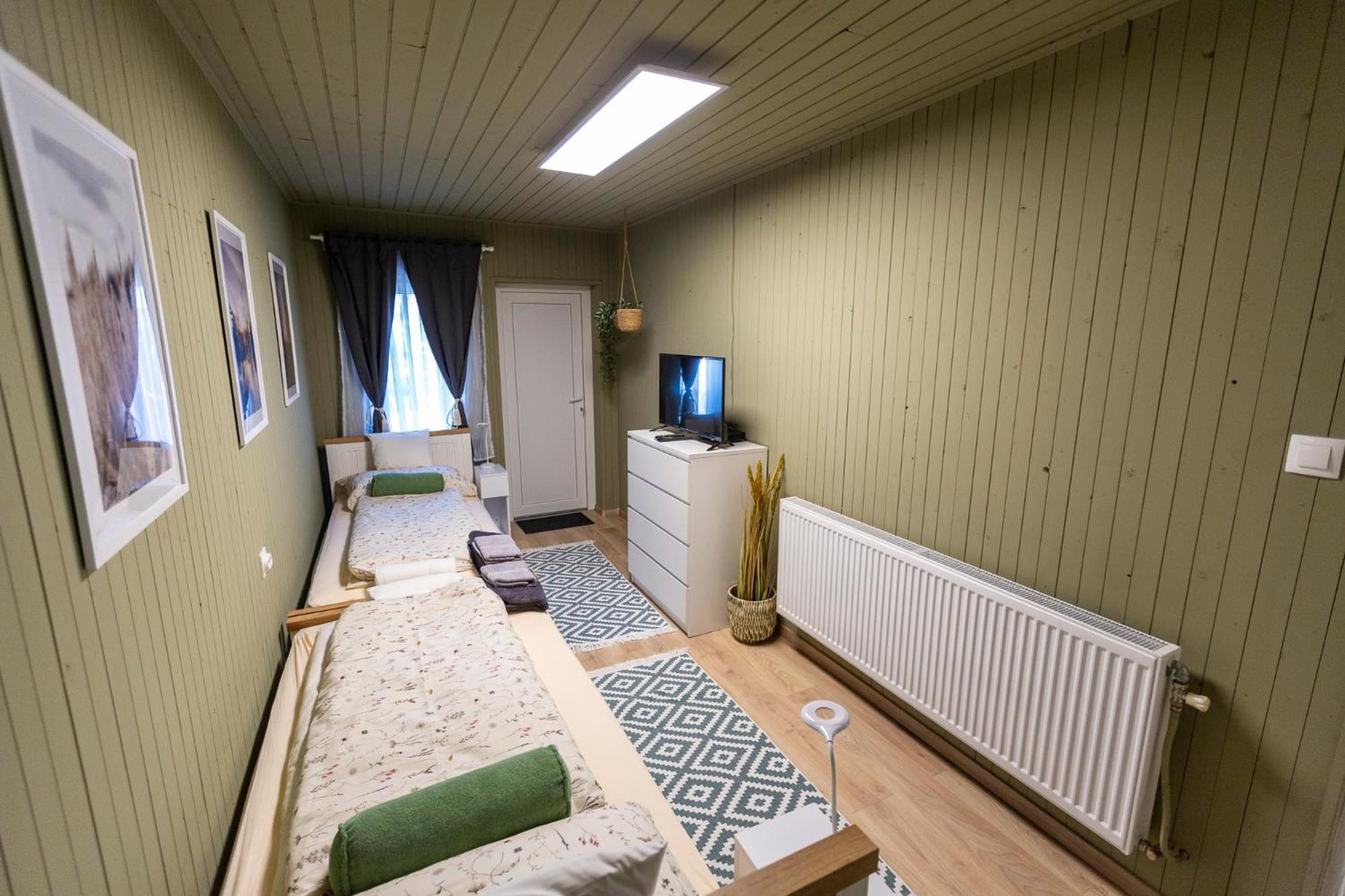 Park Apartman Sarrod 外观 照片
