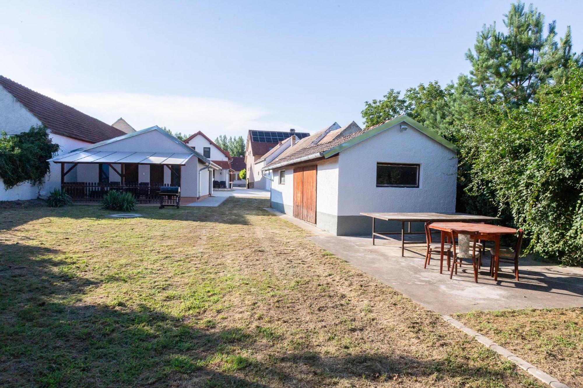 Park Apartman Sarrod 外观 照片
