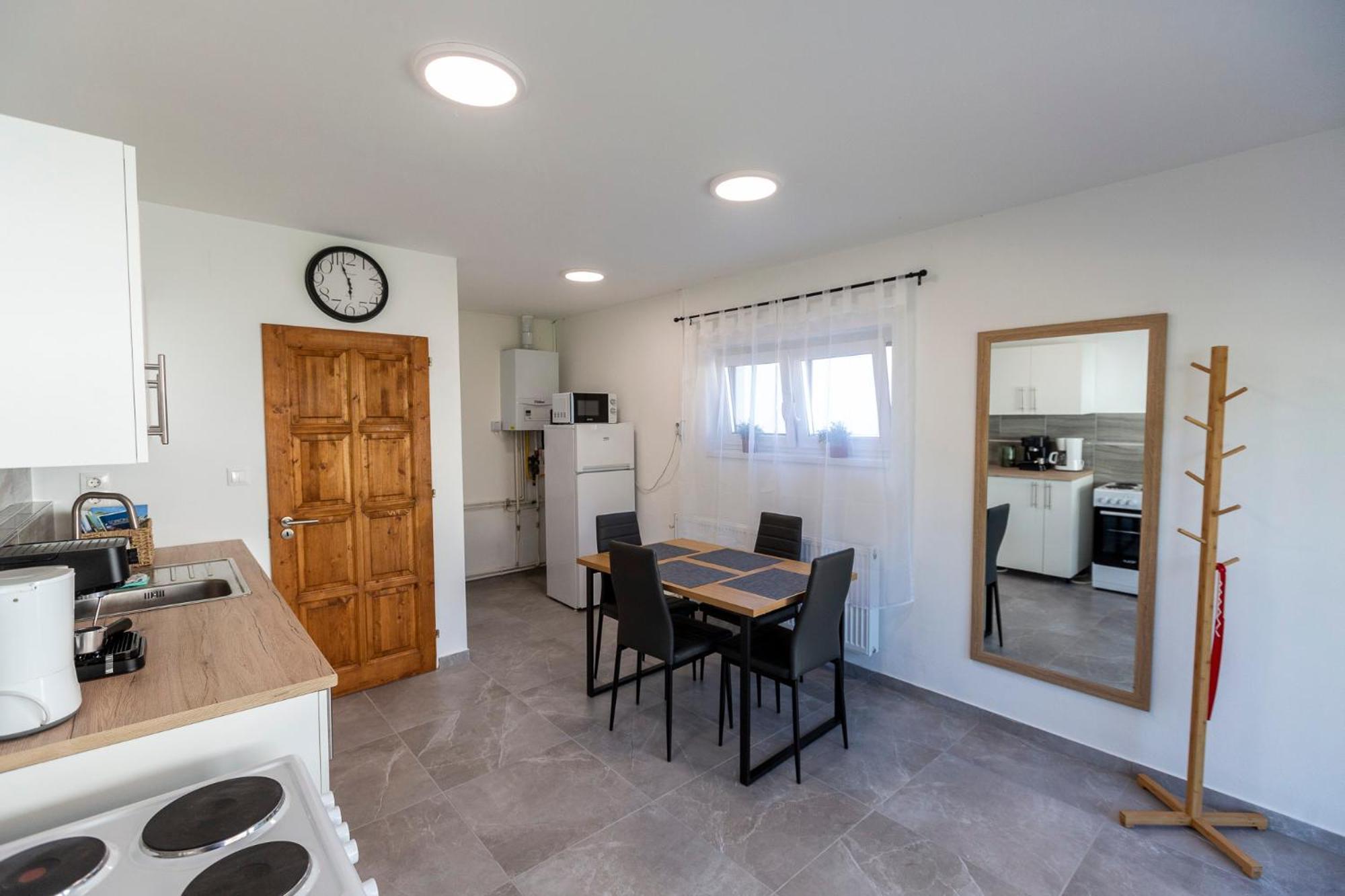 Park Apartman Sarrod 外观 照片